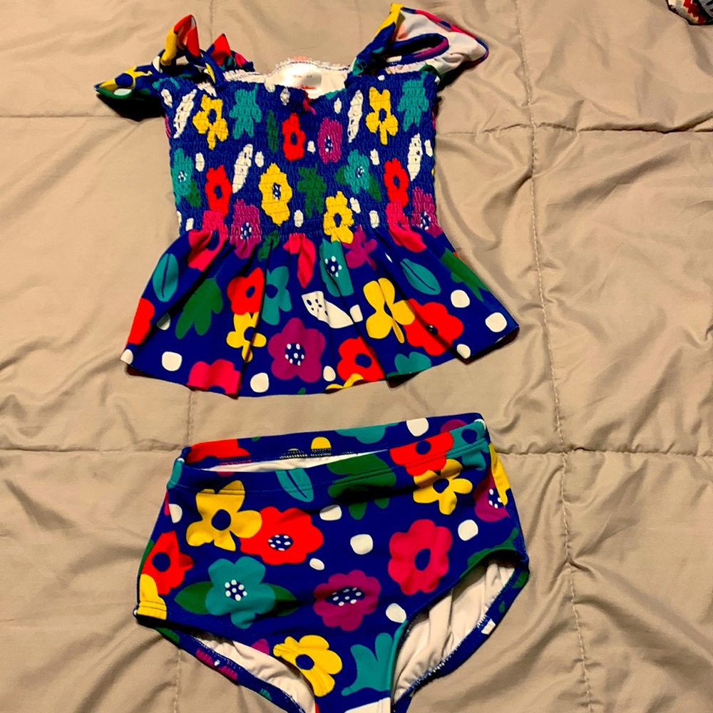 Hanna Anderson Girls bathing suit 2 piece, hardly worn in excellent condition.
